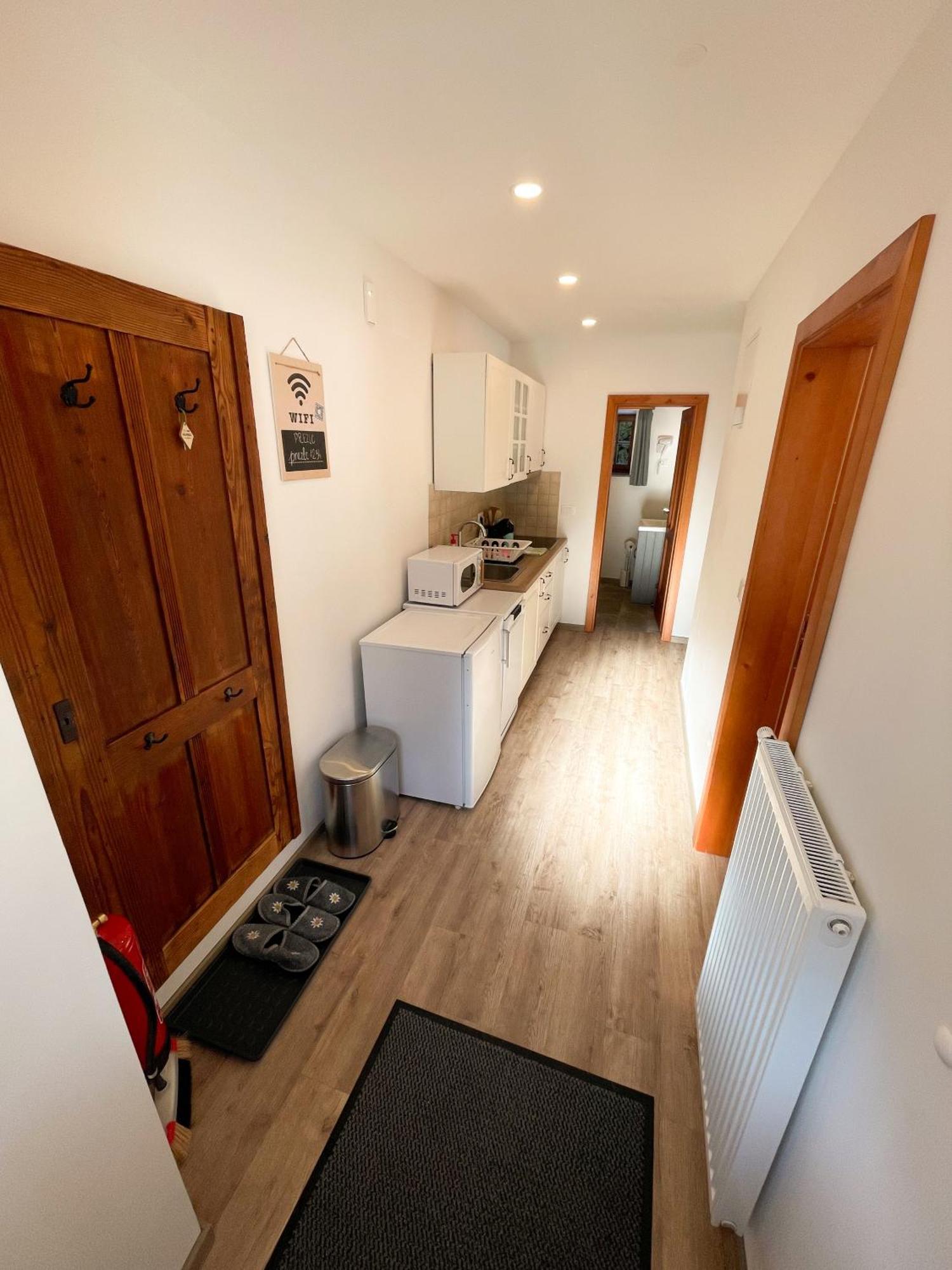 Apartment House Prezlc كْرانْيِسكا غورا المظهر الخارجي الصورة